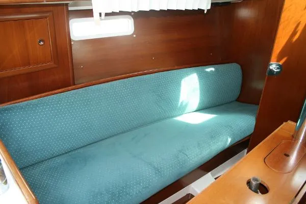 Slide: The Image of Beneteau 311 Centerboard 2000 - 5