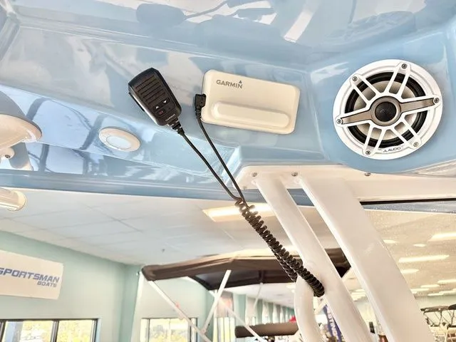 Slide: The Image of Sportsman Heritage 261 Center Console 2023 - 10