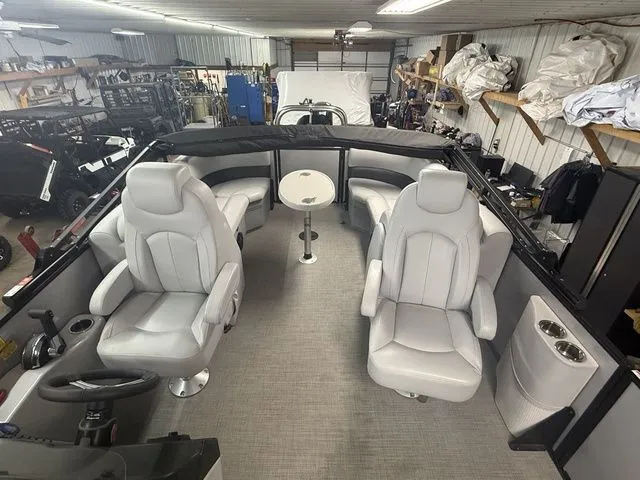 Slide: The Image of Bentley Pontoons Legacy 223 Navigator 2023 - 11