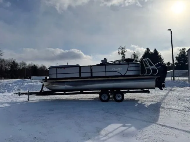 Slide: The Image of Bentley Pontoons Legacy 223 Navigator 2023 - 4