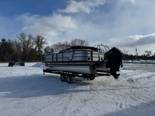 Slide: The Image of Bentley Pontoons Legacy 223 Navigator 2023 - 5