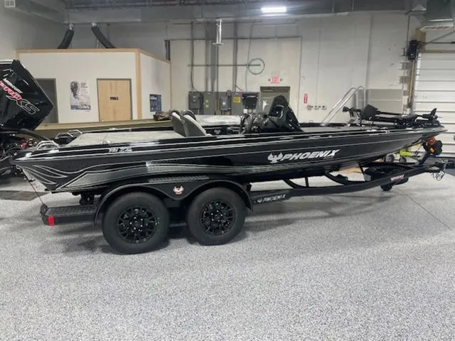 The Image of Phoenix Bass Boat 721 ZXL 2026 - 1