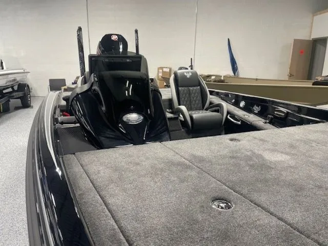 Slide: The Image of Phoenix Bass Boat 721 ZXL 2026 - 11