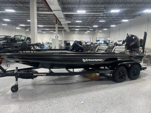 Slide: The Image of Phoenix Bass Boat 721 ZXL 2026 - 7