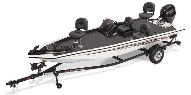 Slide: The Image of 2025 Tracker Pro Team 175 Crappie boat with 75HP engine. - 18