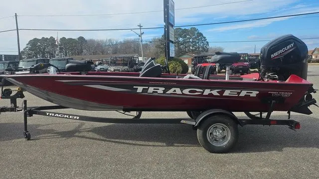 Slide: The Image of Tracker TRACKER PRO TEAM 175 CRAPPIE W/75HP 2025 - 5