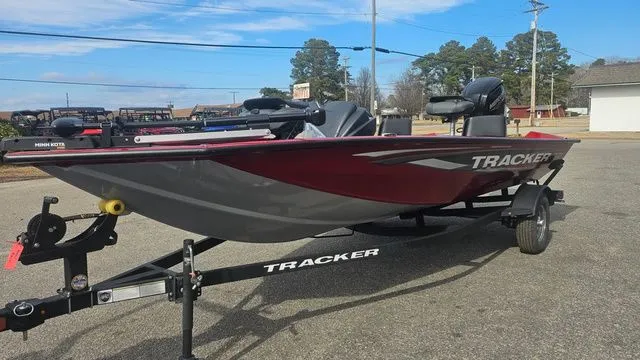 Slide: The Image of Tracker TRACKER PRO TEAM 175 CRAPPIE W/75HP 2025 - 6