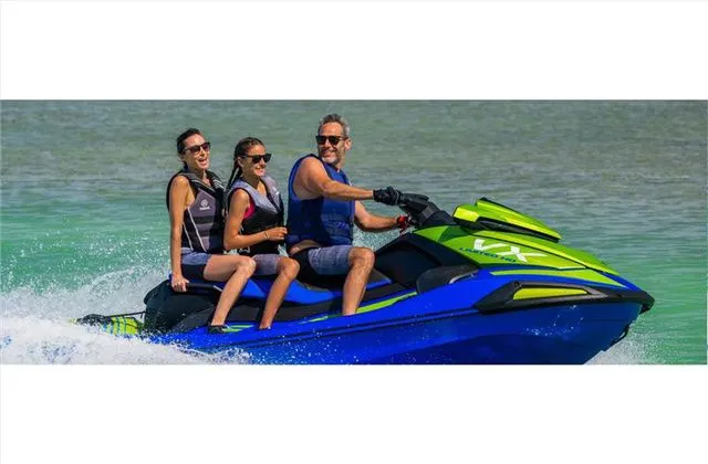 Slide: The Image of Yamaha VX1900-A LIMITED CRUSIER HO 2024 - 11