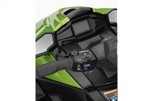 Slide: The Image of Yamaha VX1900-A LIMITED CRUSIER HO 2024 - 7