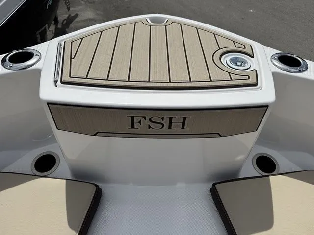 Slide: The Image of Yamaha 252 FSH Sport 2025 - 13