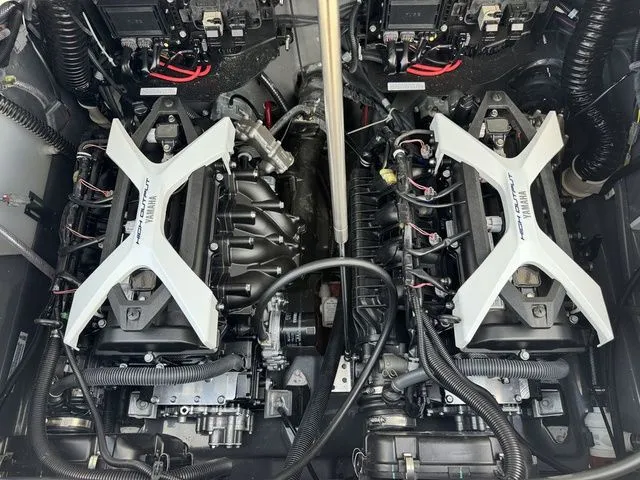 Slide: The Image of Yamaha 252 FSH Sport 2025 - 26