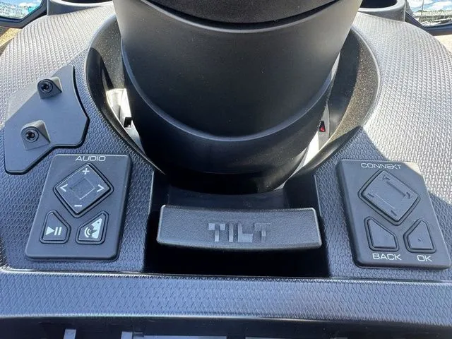 Slide: The Image of Yamaha FX Cruiser HO 2026 - 13