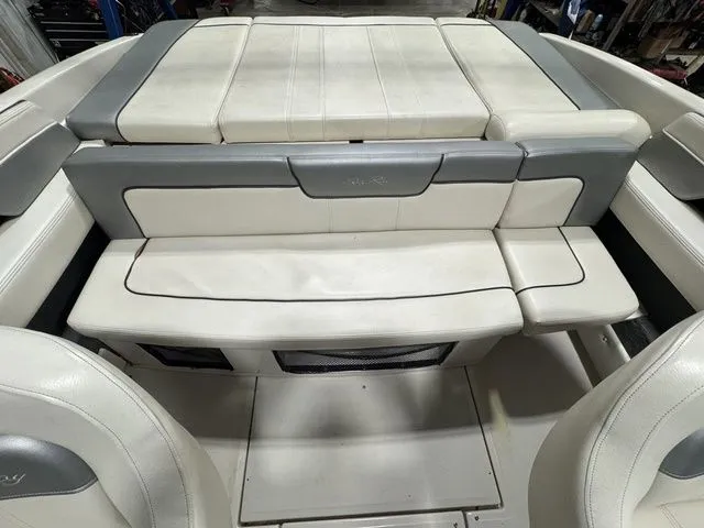 Slide: The Image of Sea Ray 210 2010 - 12