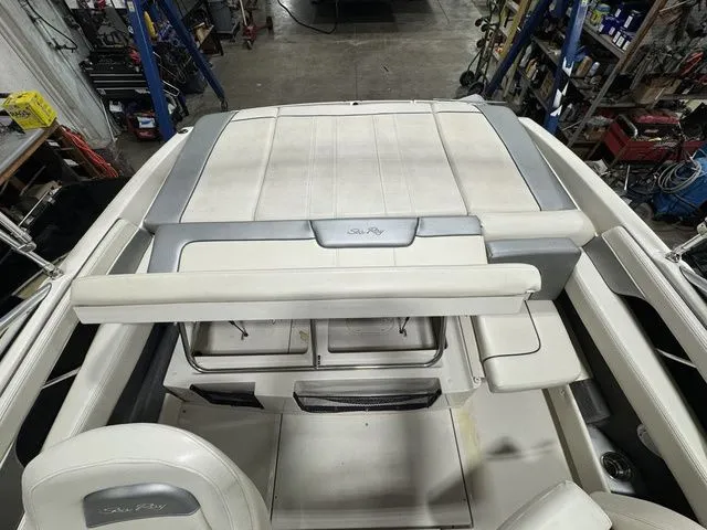 Slide: The Image of Sea Ray 210 2010 - 13