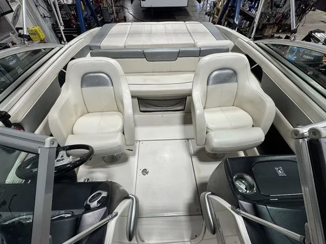 Slide: The Image of Sea Ray 210 2010 - 15