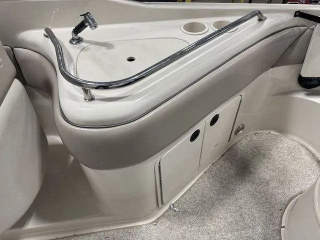 Slide: The Image of Sea Ray 240 Sundeck 2002 - 13