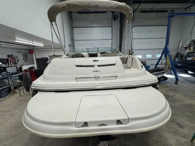 Slide: The Image of Sea Ray 240 Sundeck 2002 - 5