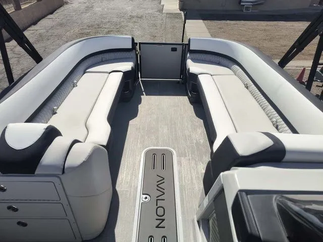 Slide: The Image of Avalon Catalina Quad Lounger Shift 27 FT 2026 - 20