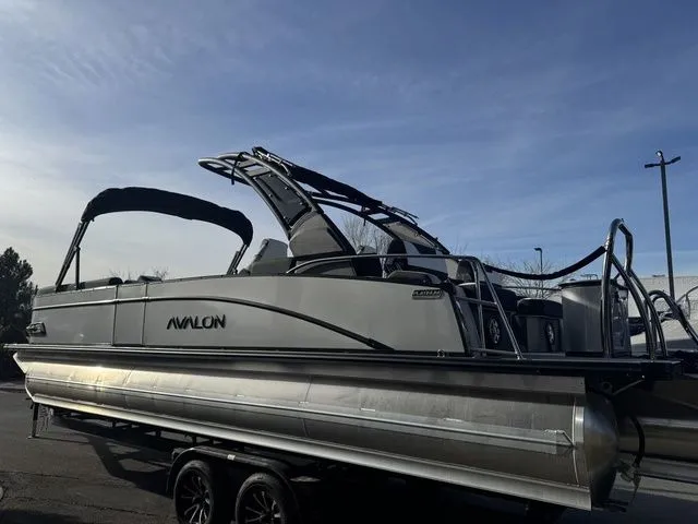 Slide: The Image of Avalon Catalina Quad Lounger Shift 27 FT 2026 - 4