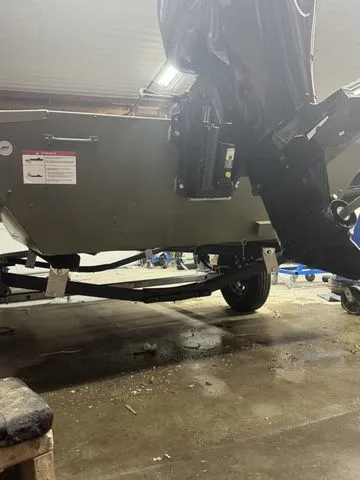 Slide: The Image of Lowe 1852 MT Jon W/ Factory Console Package 2026 - 13