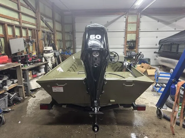 Slide: The Image of Lowe 1852 MT Jon W/ Factory Console Package 2026 - 3