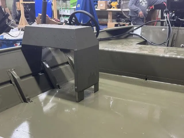 Slide: The Image of Lowe 1852 MT Jon W/ Factory Console Package 2026 - 7