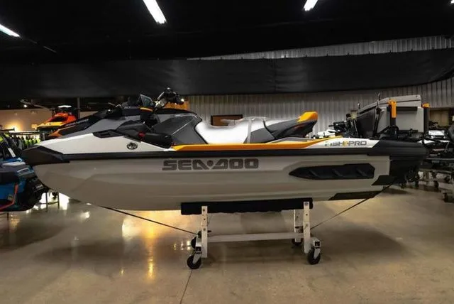 Slide: The Image of Sea-Doo FISH PRO 2026 - 9