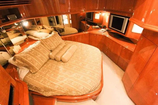 Slide: The Image of Sea Ray 680 Sun Sport 2004 - 7