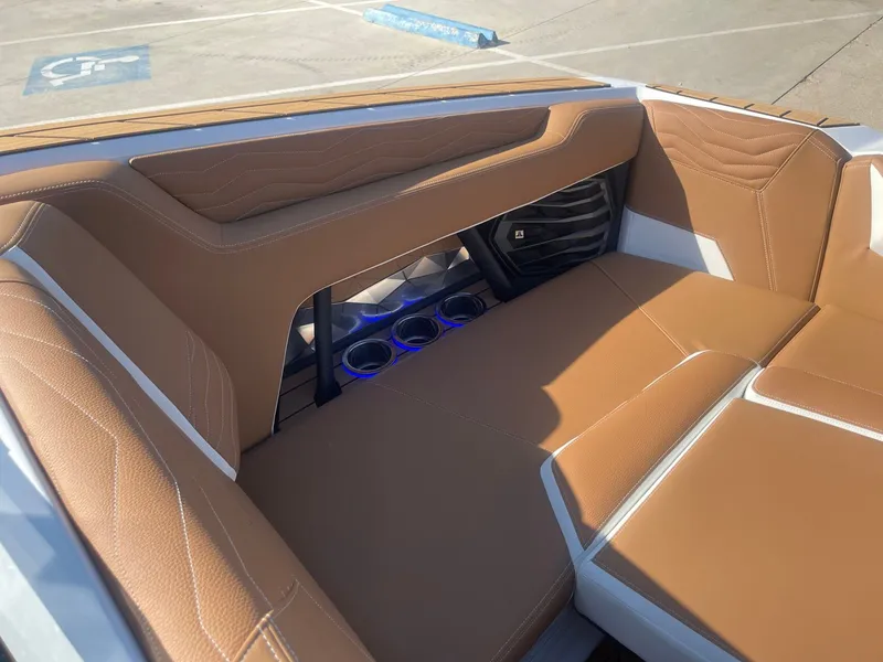 Slide: The Image of Nautique G23 2026 - 27