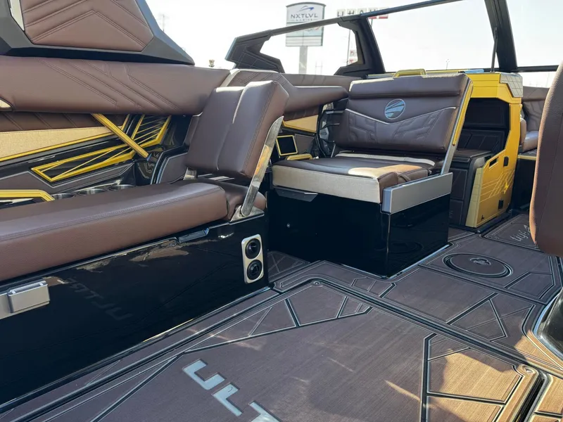 Slide: The Image of Tigé Ultré 25ZX 2026 - 20