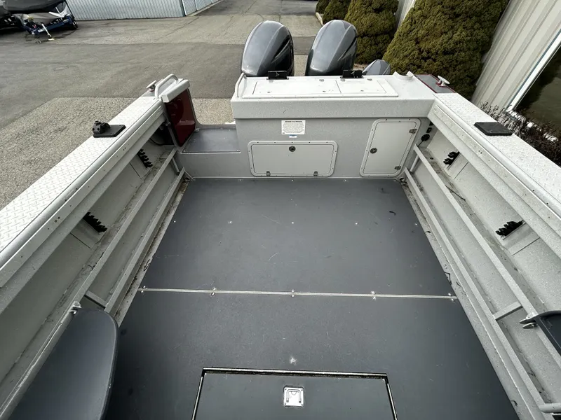 Slide: The Image of Duckworth 26 Offshore 2020 - 7