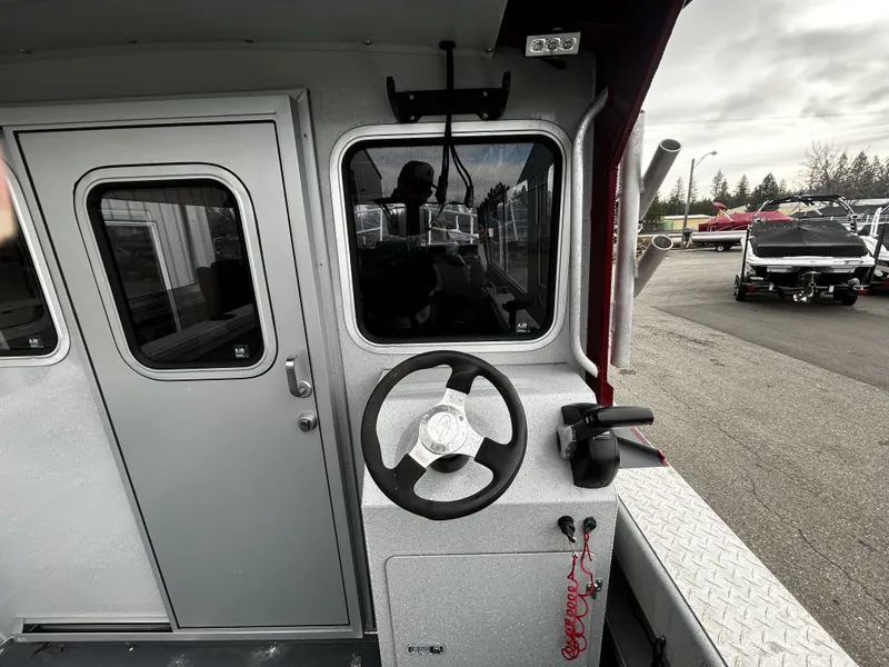 Slide: The Image of Duckworth 26 Offshore 2020 - 9