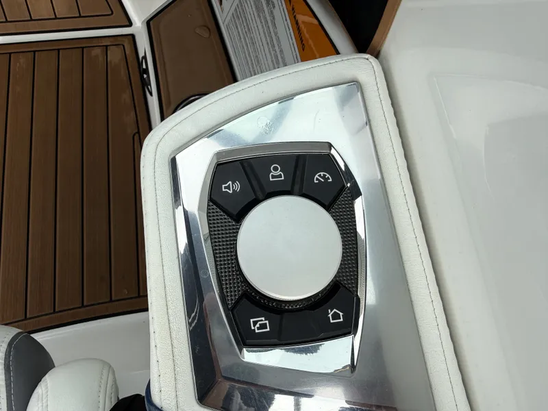 Slide: The Image of Nautique Super Air Nautique GS20 2017 - 15