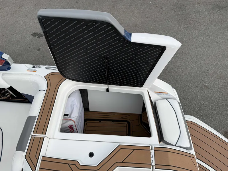 Slide: The Image of Nautique Super Air Nautique GS20 2017 - 22