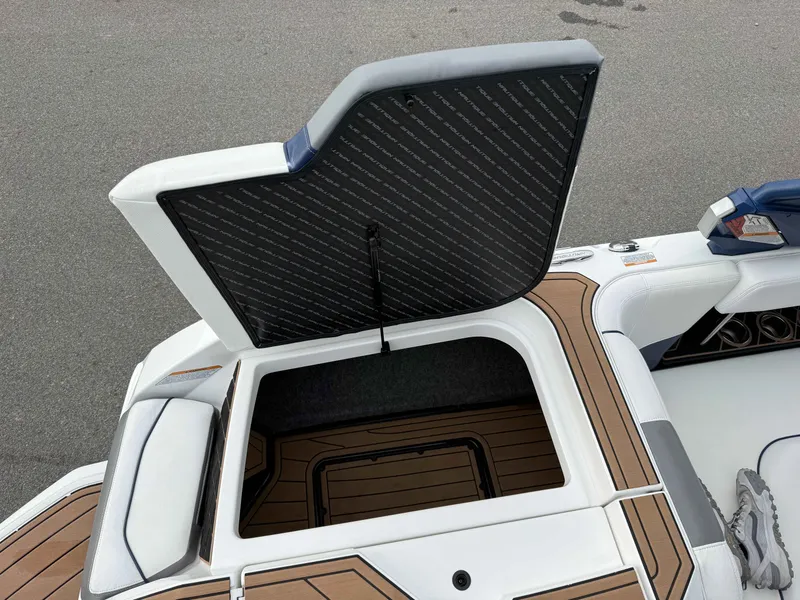 Slide: The Image of Nautique Super Air Nautique GS20 2017 - 23