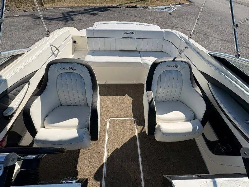 Slide: The Image of Sea Ray SLX 230 2014 - 22