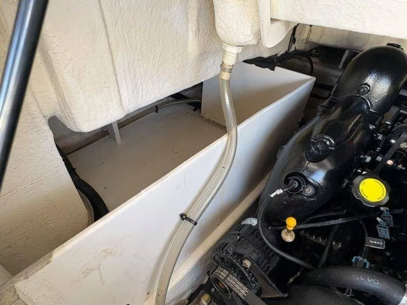 Slide: The Image of Sea Ray SLX 230 2014 - 64