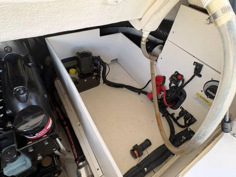 Slide: The Image of Sea Ray SLX 230 2014 - 67