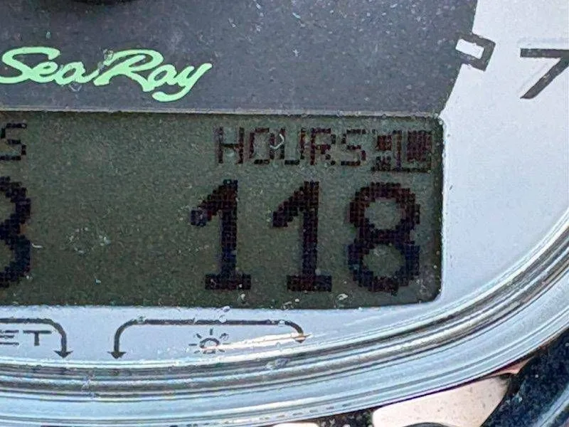 Slide: The Image of Sea Ray SLX 230 2014 - 72