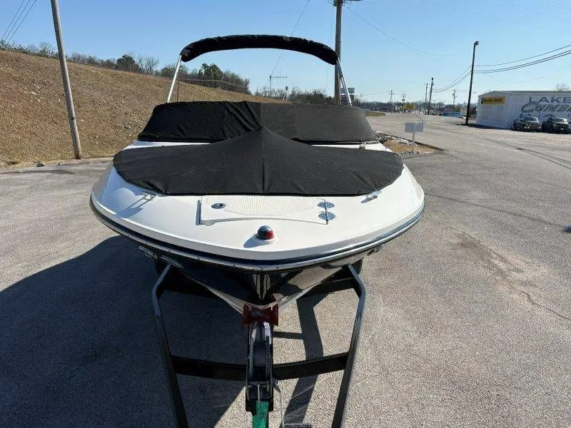 Slide: The Image of Sea Ray SLX 230 2014 - 79