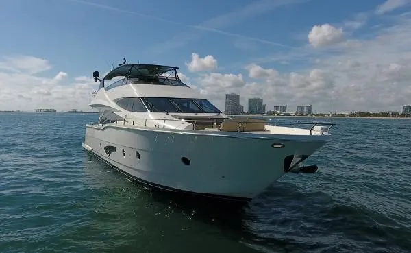 Slide: The Image of Marquis 720 Fly 2016 - 5
