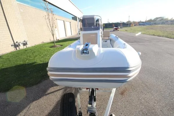 Slide: The Image of Zodiac Medline 580 NEO 115hp In Stock 2019 - 3