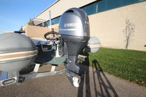 Slide: The Image of Zodiac Medline 580 NEO 115hp In Stock 2019 - 5