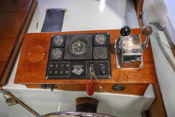 Slide: The Image of Dyer 29 Bass Boat 1973 - 8