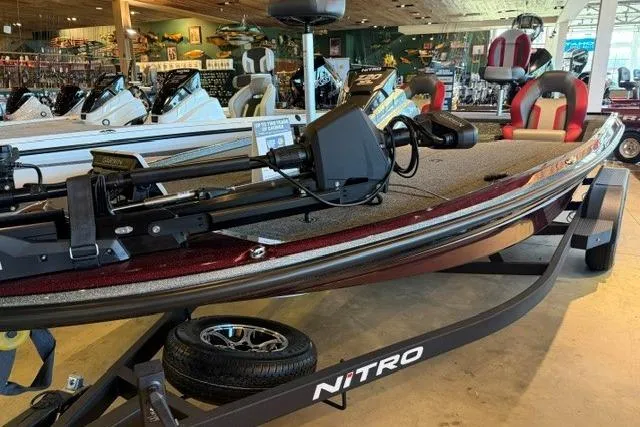The Image of 2026 Nitro Z20 XL Pro boat displayed in showroom, featuring sleek design and advanced equipment. - 0