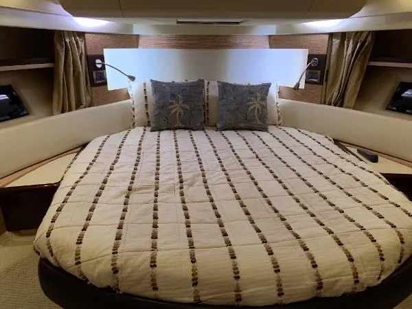 Slide: The Image of Azimut 40 FLY NO PODS SHAFT DRIVE 2012 - 9