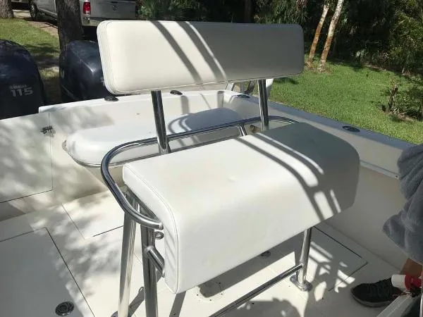 Slide: The Image of Contender 230 Center Console 2011 - 3