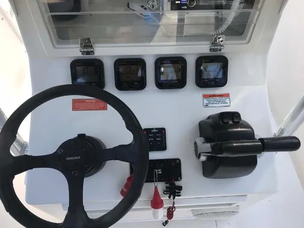 Slide: The Image of Contender 230 Center Console 2011 - 5