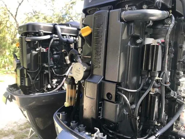 Slide: The Image of Contender 230 Center Console 2011 - 8
