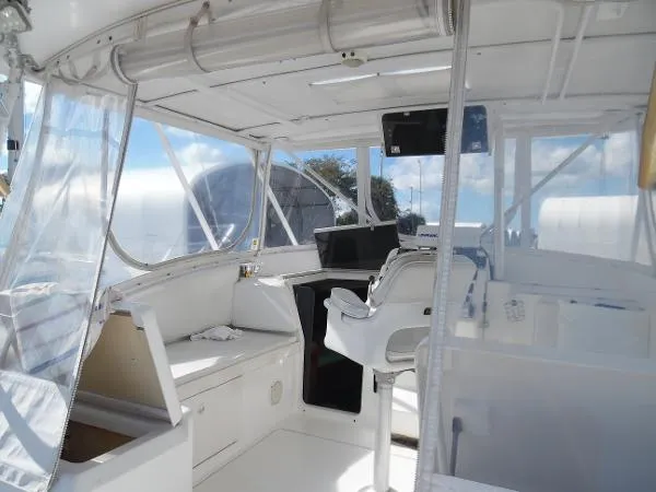 Slide: The Image of Luhrs 290 OPEN 1993 - 8
